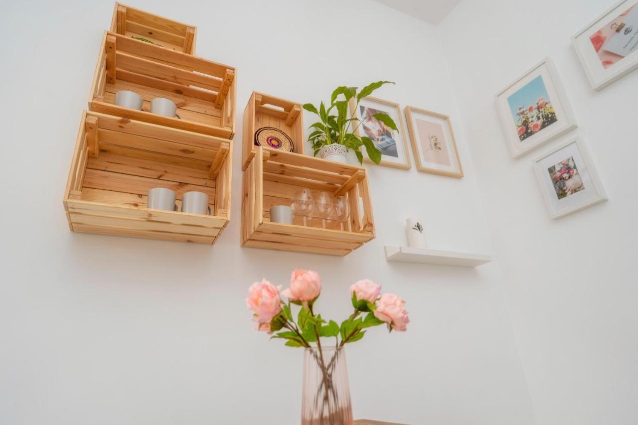 Female Hostel Фару Экстерьер фото
