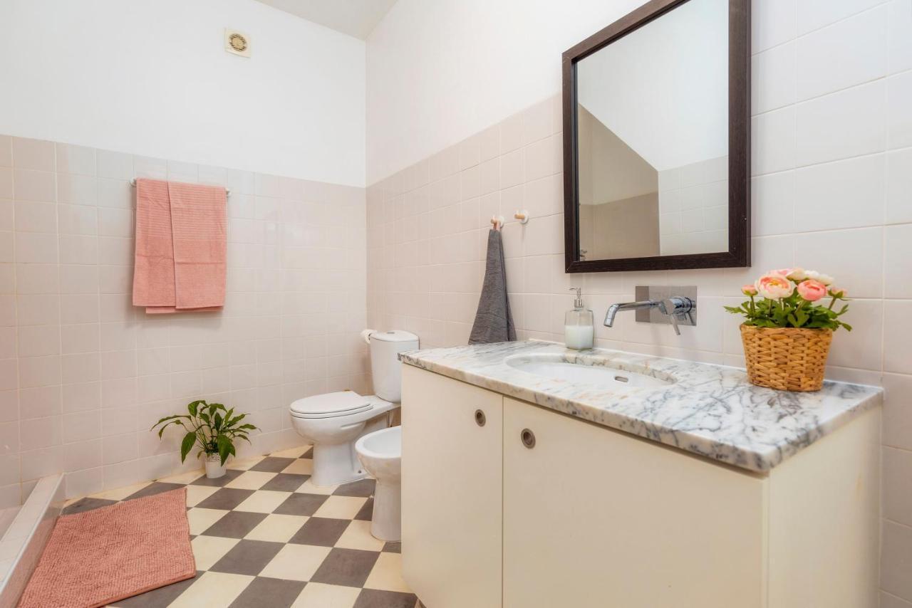 Female Hostel Фару Экстерьер фото